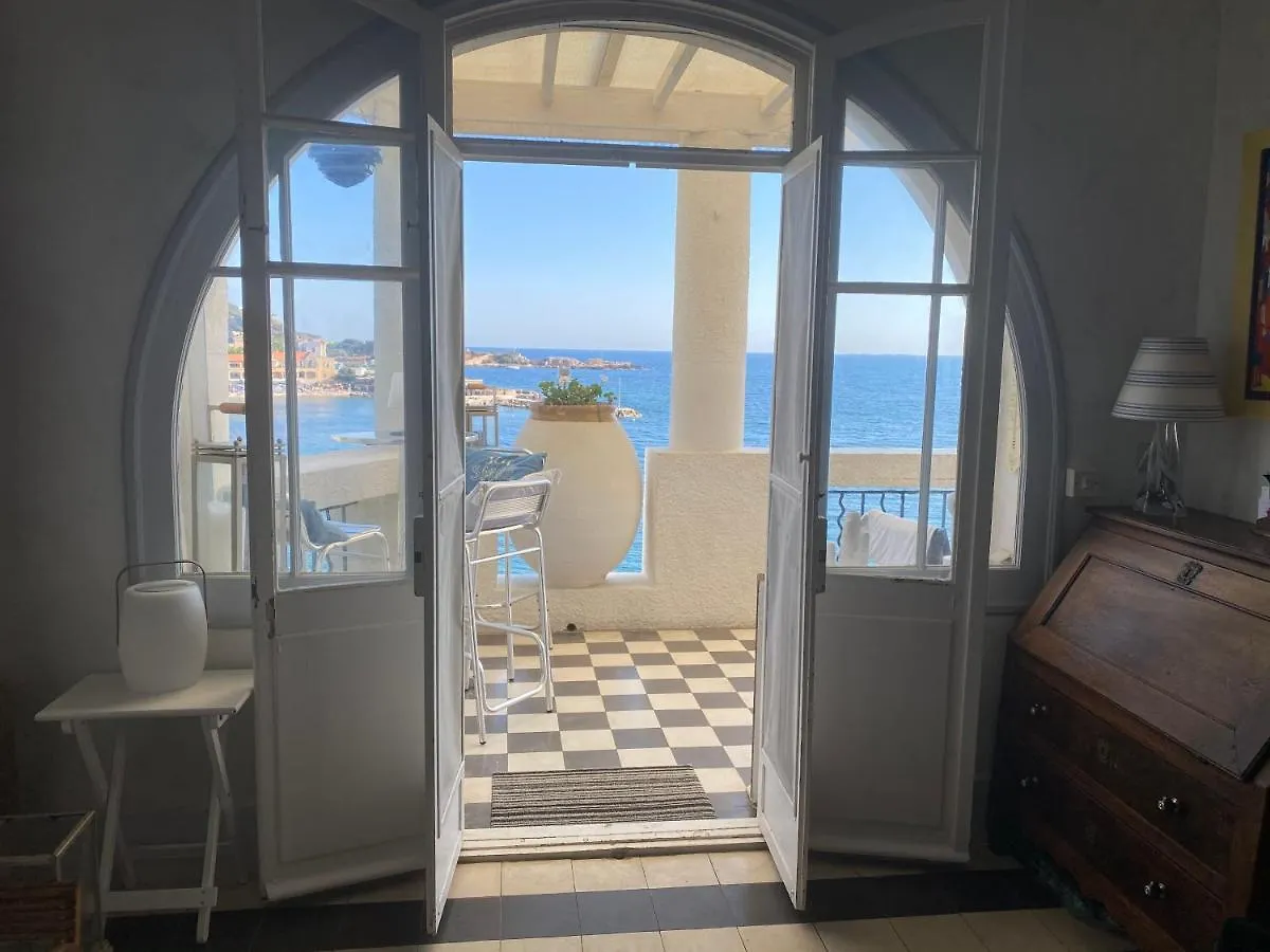 Villa Pieds Dans L'Eau Bandol 0*,  France